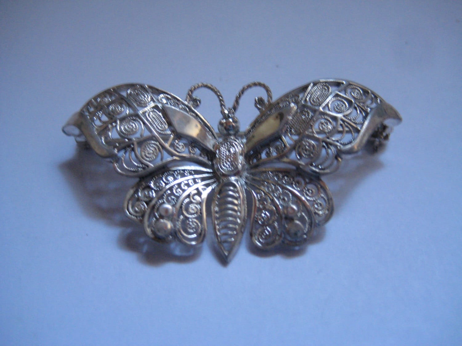 Alice Caviness Vintage Sterling Silber Filigrane Schmetterling Pin von MartysGems