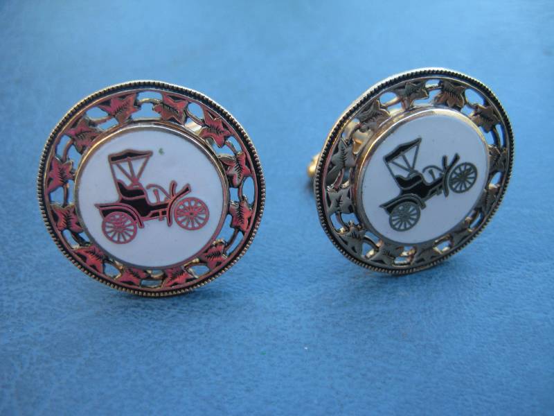Jahrgang Kugel Zurück Pferdelose Kutsche in Weiß Emaille Gold Manschettenknöpfe von MartysGems