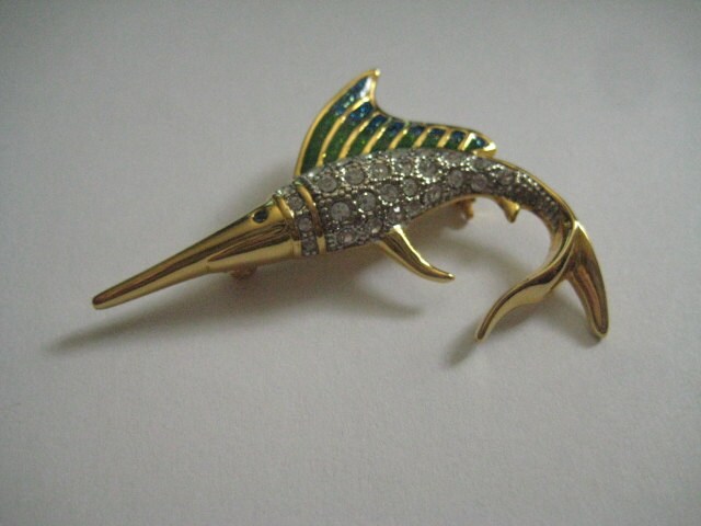 Jahrgang Psco Schwertfisch Pin Mit Pave Set Strass Und Emaille von MartysGems