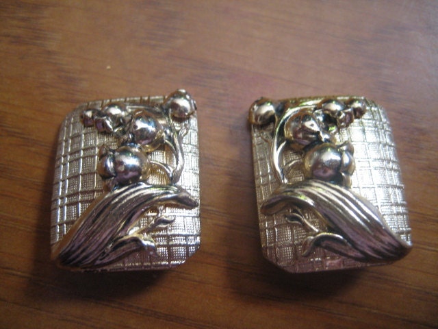 Jahrgang Wittling Davis Clip Auf Rechteckige Ohrringe Mit Blumenmuster von MartysGems