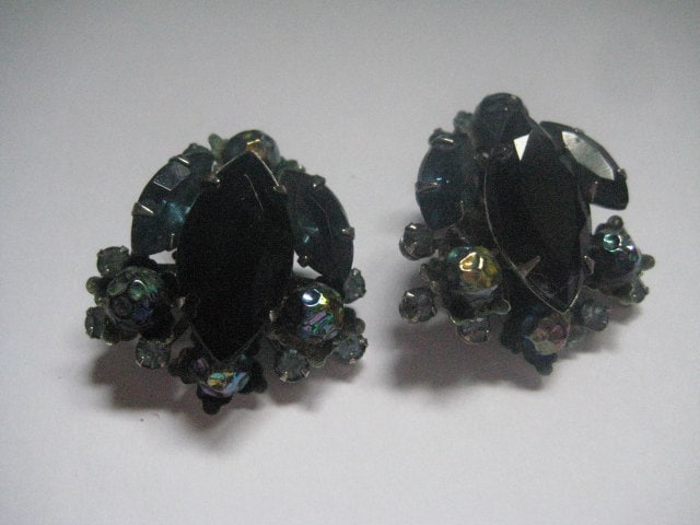 Judy Lee Signierte Strass Ohrclips Aus Den 50Er Jahren Jet Navette Iris Beads von MartysGems
