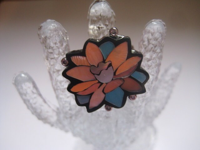 Lee Sands Intarsien Perlmutt Blume Ring Größe 7.1/4 Mint Zustand von MartysGems