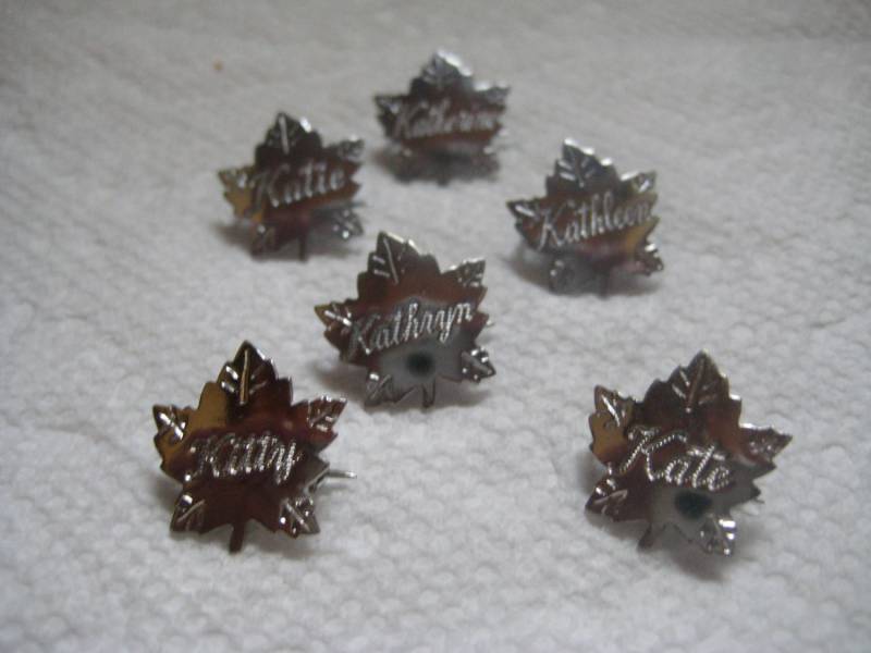 Liberty Silber Ahornblatt Namen Pins Buchstabe K von MartysGems