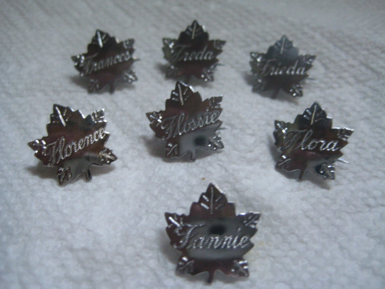 Liberty Silber Ahornblatt Pins Buchstabe F von MartysGems