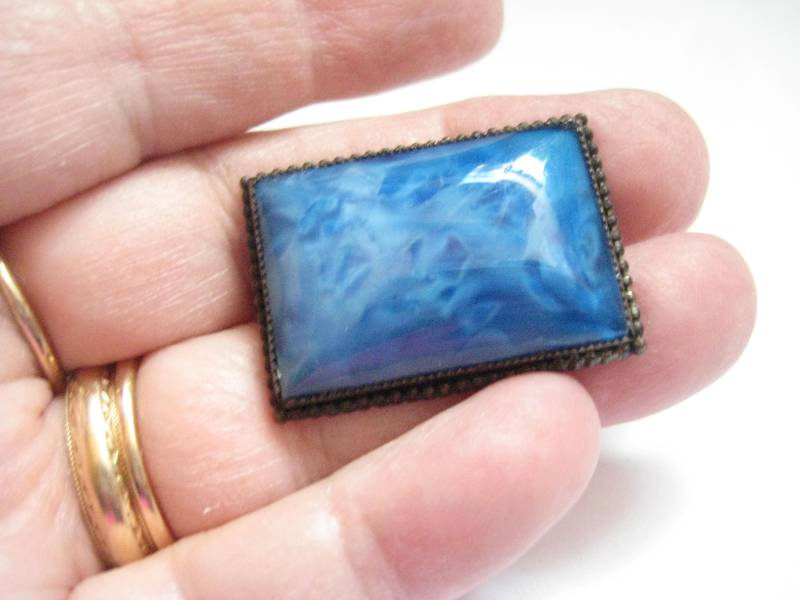 Rechteckige Sehr Ungewöhnliche Art-Glas-Kuppel-Brosche in Silberfarbenem Metall von MartysGems