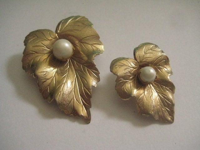 Sarah Coventry 70Er Jahre Chit Chat Duo Blätter Pins von MartysGems