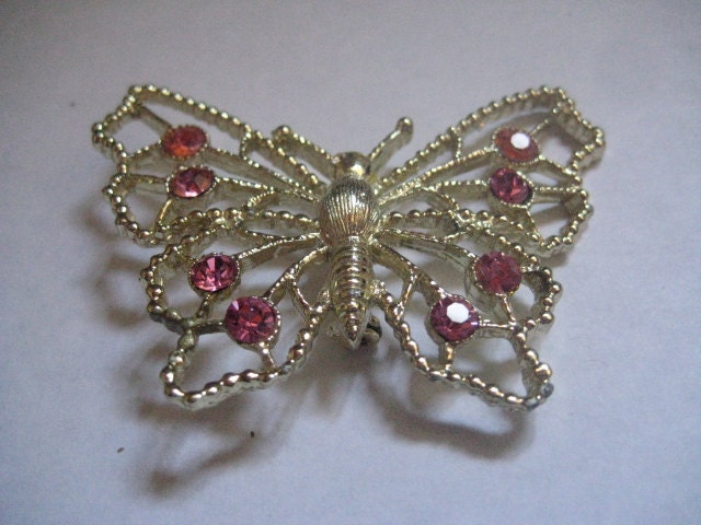 Vergoldetes Filigran Schmetterlingsbrosche Mit Rose Strass-Neuwertig Vergoldetes Filigran Schmetterlingsbrosche Mit Rose Strass-Neuwertig von MartysGems