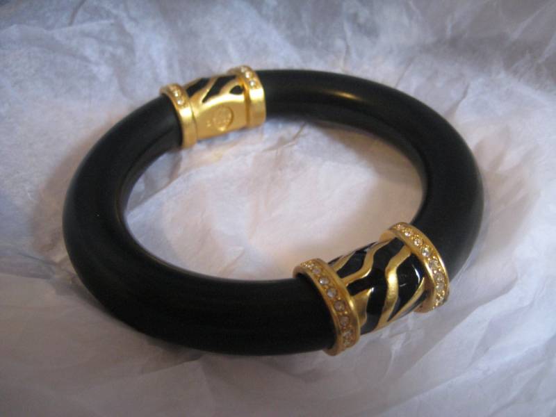 Zebra Armband Von Elizabeth Taylor Für Avon Bangle Style Mit Emaille Und Strass Zebra Armband Von Elizabeth Taylor Für Avon Bangle Style Mit Emaille Und Strass von MartysGems