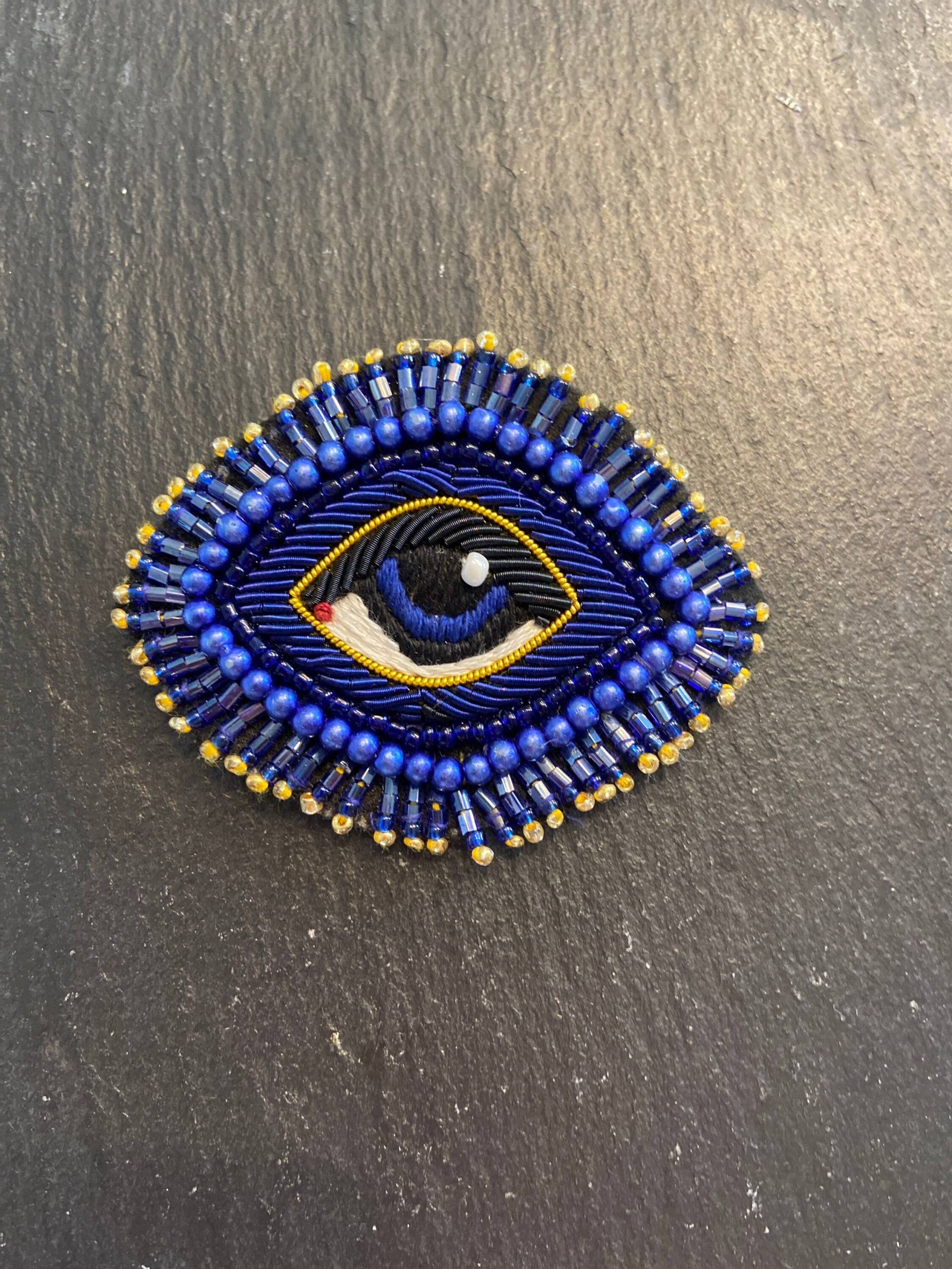 Brosche Blaues Auge Mit Perlen Besticktes Auge, Handgefertigt von Maruschko