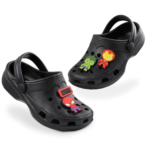 Marvel Clogs mit abnehmbaren Anhängern, Kinder Sandalen Strandschuhe Kinder - Geschenke für Jungs (Schwarz Avengers, 28 EU) von Marvel