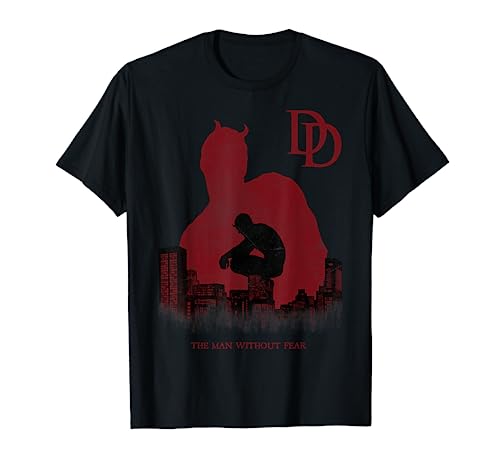 Marvel Daredevil The Man Without Fear Crouch On Skyline T-Shirt von Marvel