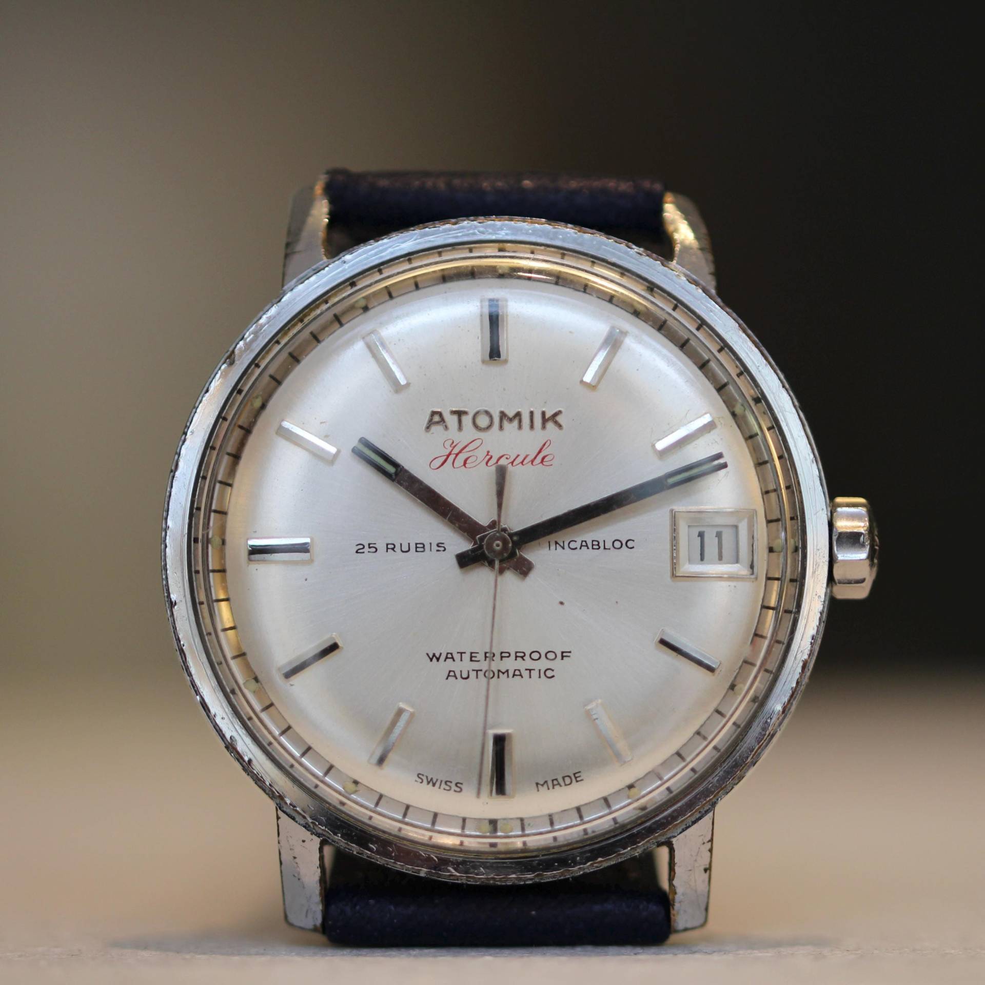 Vintage Atomik Automatic Swiss Made Gents Watch With Felsa 4007N Movement Date Function Model Hercule 34mm von MarvellousTimepieces