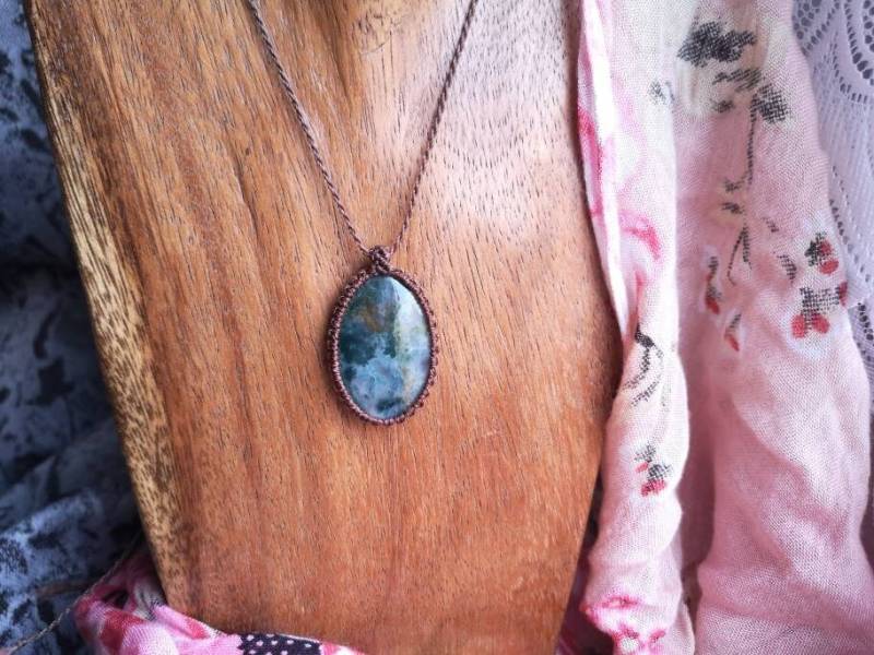 Moss Achat Moos Agate Heilstein Kette Anhänger Macrame Makramee Macramee Crystal Natural Edelstein Heilung Geschenk Hippie Boho Witchcraft von MarvelousMaCreations
