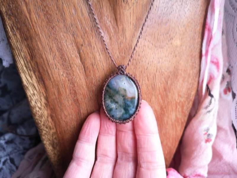 Moss Achat Moos Agate Heilstein Kette Anhänger Macrame Makramee Macramee Crystal Natural Edelstein Heilung Geschenk Hippie Boho Witchcraft von MarvelousMaCreations