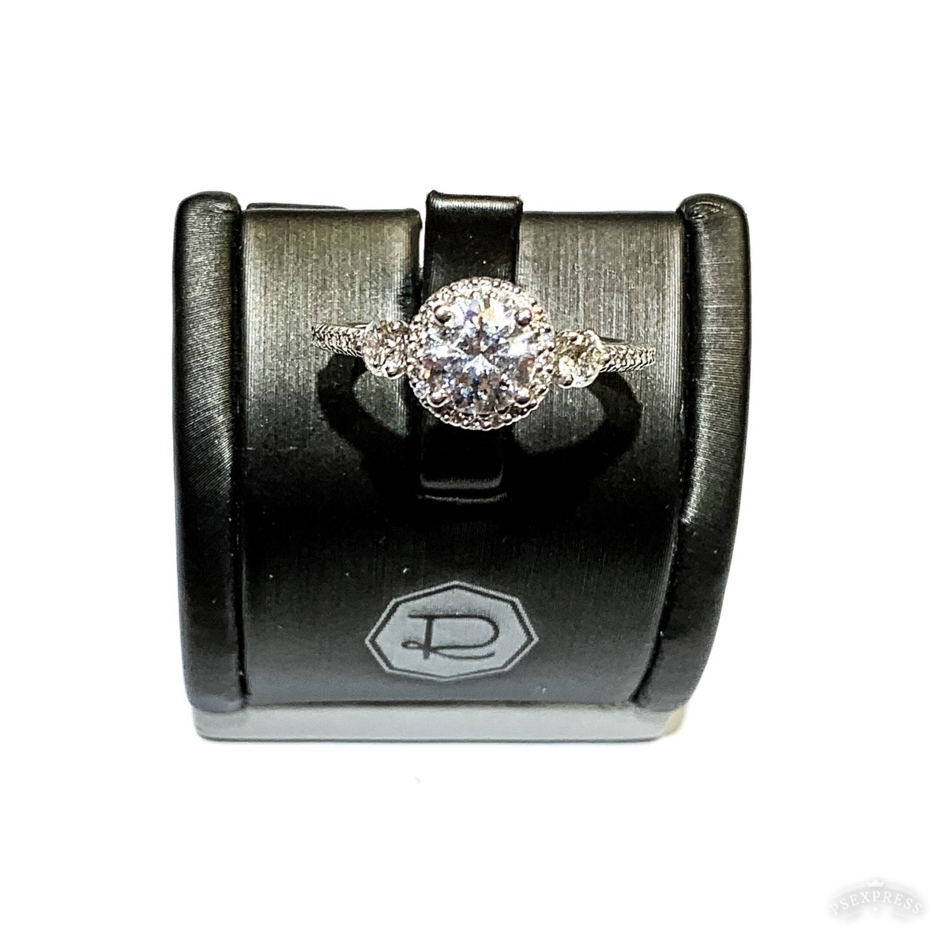 Ritani Drei Stein Halo Diamant Verlobungsring 14K Weißgold 1Rz3701 Mit Cz Mitte von MarvinScottJewelers