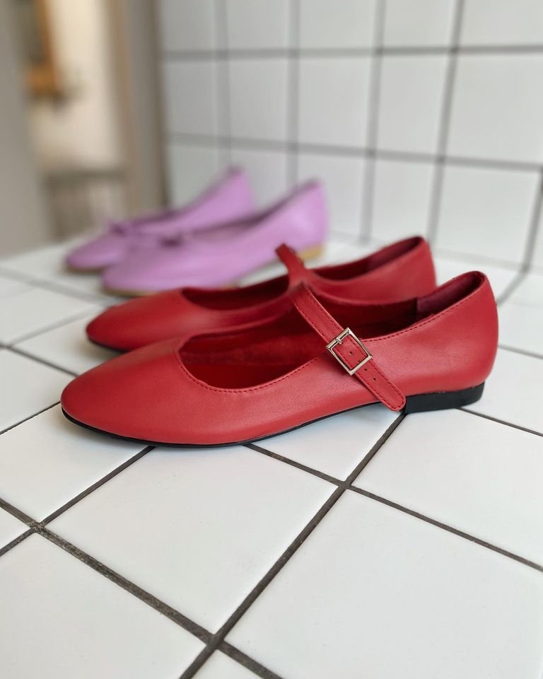 Rote Leder Mary Janes Schuhe - Damen Handgemachte Vintage Flache von MaryJaneTbilisi
