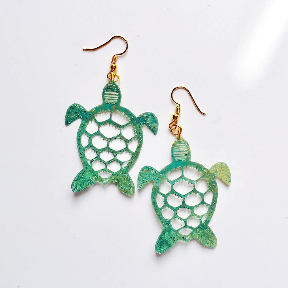 Schildkröten Ohrringe - Meer Liebhaber Trendschmuck Grüne Schmuck Meeresschildkröten Neuheit Baby Schildkröten Ohrringe - Meer Liebhaber Trendschmuck Grüne Schmuck Meeresschildkröten Neuheit Baby von MaryLionJewelry