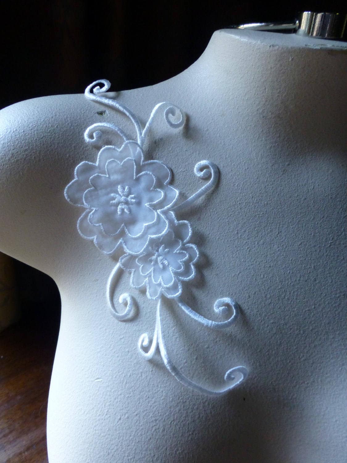2 Weiche Weiße Blumen Applikationen Für Braut, Lyrik, Ballett, Kostüme Iron 17 2 Weiche Weiße Blumen Applikationen Für Braut, Lyrik, Ballett, Kostüme Iron 17 von MaryNotMartha
