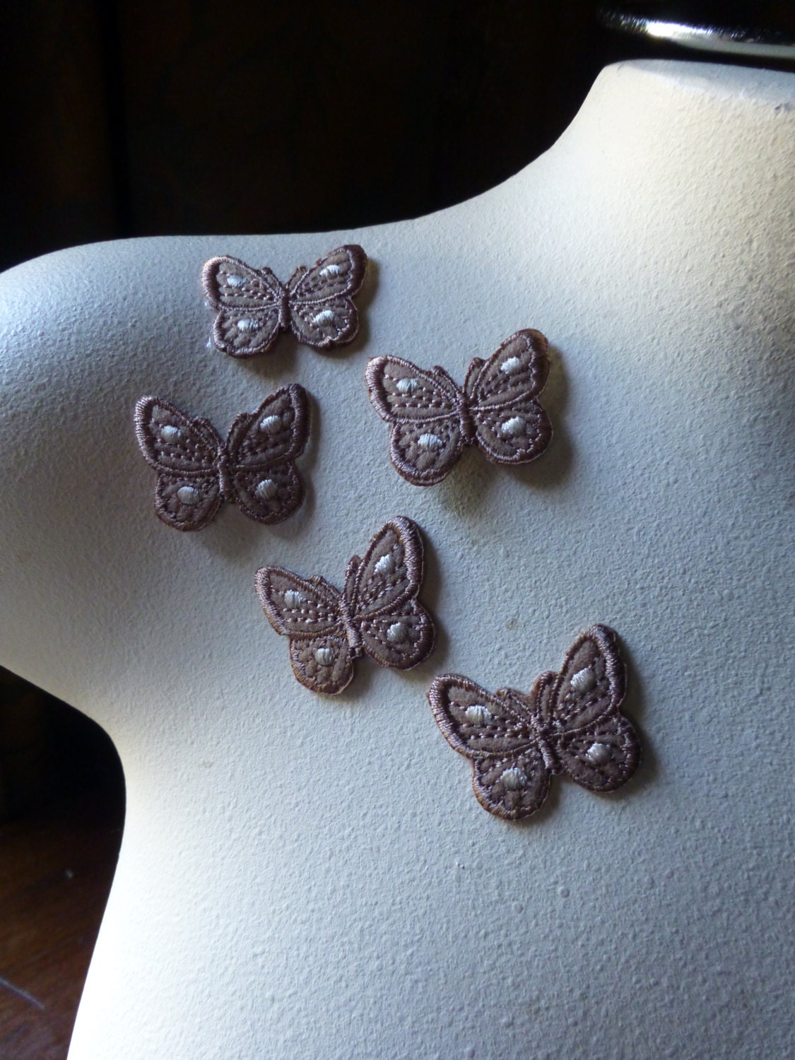 5 Schmetterling Applikationen in Mokka Zum Aufbügeln Für Brautmoden, Gewandung, Kostüm-Design Bf 124 5 Schmetterling Applikationen in Mokka Zum Aufbügeln Für Brautmoden, Gewandung, Kostüm-Design Bf 124 von MaryNotMartha