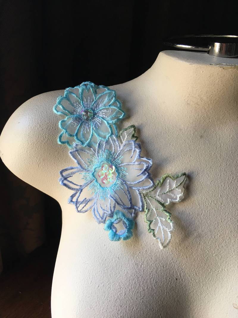 Aqua 3D Lace Blumen Applikation Perlen Organza Verzierung Ca 619 Aqua 3D Lace Blumen Applikation Perlen Organza Verzierung Ca 619 von MaryNotMartha
