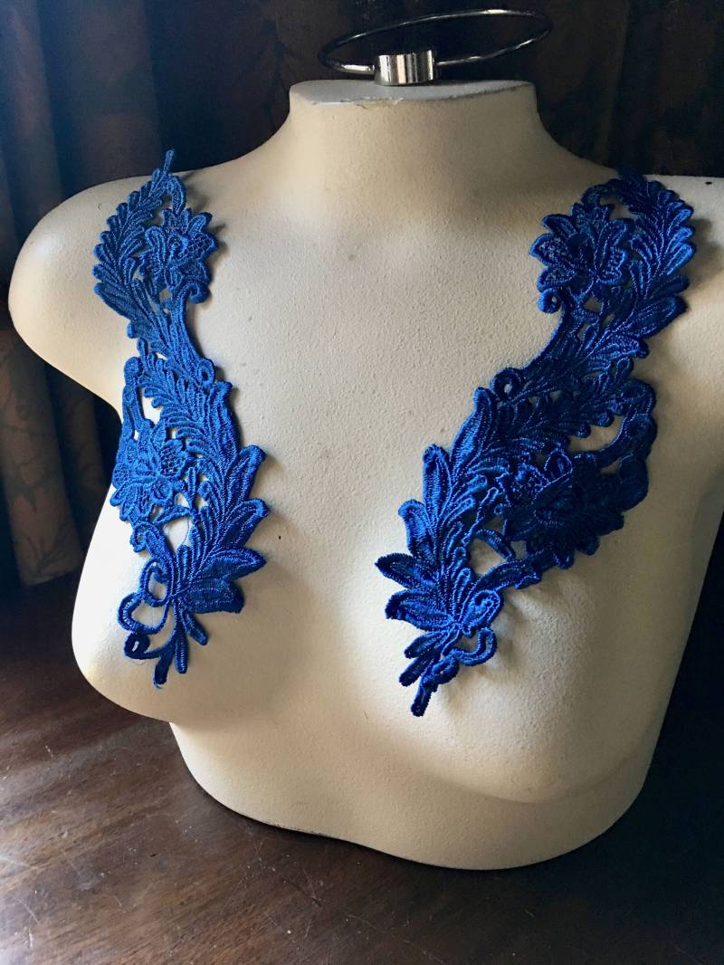 Blaues Saphir Spitzen Applikation Paar Tanzkostüm Verzierungen Pr 320 Blusa von MaryNotMartha