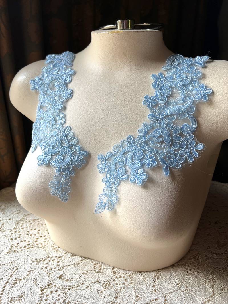 Hellblaue Perlen-Spitzen-Applikationen Pr 612 New Stock Hellblaue Perlen-Spitzen-Applikationen Pr 612 New Stock von MaryNotMartha