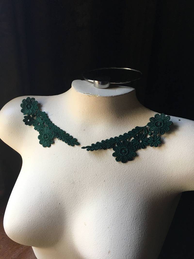 Hunter Green Lace Applikationen - Paar Floral Kostüm Design | 13 cm Pr 21 Hunter Green Lace Applikationen - Paar Floral Kostüm Design | 13 cm Pr 21 von MaryNotMartha