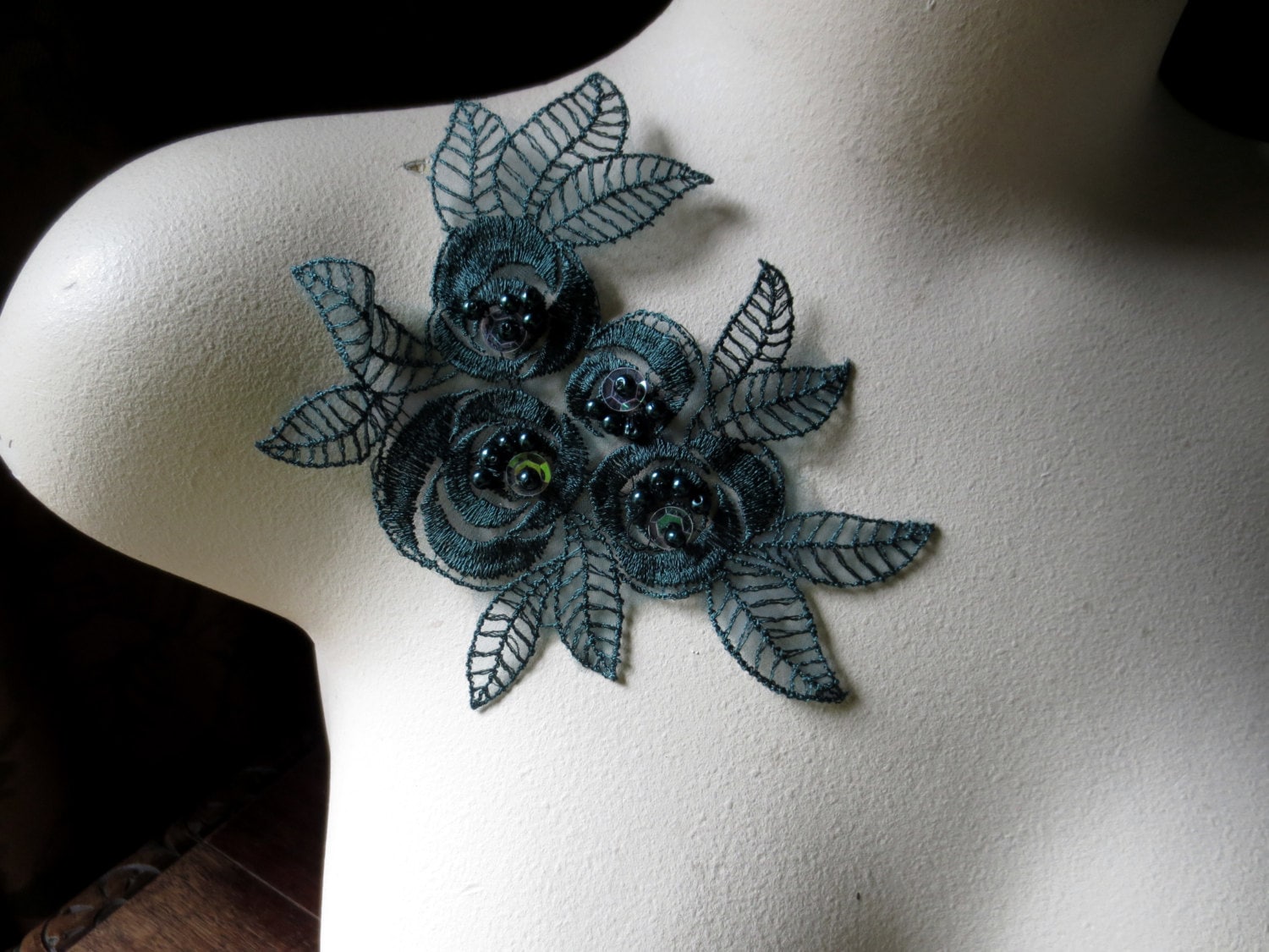 Jägergrün Perlenspitze Blumen Applikation Organza Kostüm Verzierung Ca 615 Jägergrün Perlenspitze Blumen Applikation Organza Kostüm Verzierung Ca 615 von MaryNotMartha