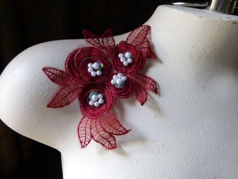 Rote Perlenspitze Blumen Applikation Organza Verzierung Ca 615 Rot Rote Perlenspitze Blumen Applikation Organza Verzierung Ca 615 Rot von MaryNotMartha