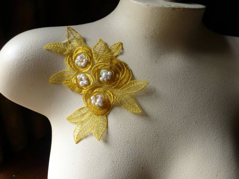 Sonnenblume Gelb Perlen Spitzen Applikation Blumen Organza Stickerei Ca 615 Sonnenblume Gelb Perlen Spitzen Applikation Blumen Organza Stickerei Ca 615 von MaryNotMartha