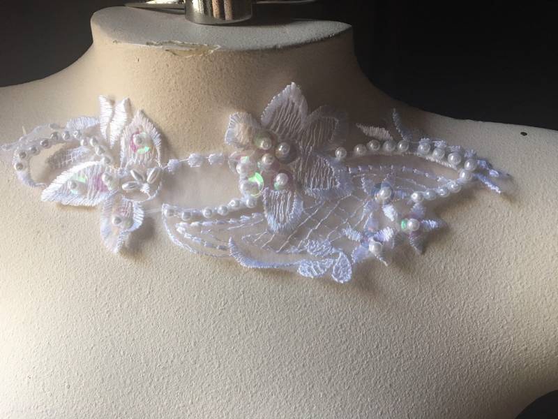 White Perlen Spitzen Applikation Für Lyrical Dance, Brautschmuck, Stirnband, Kostüm Design Wa 759B White Perlen Spitzen Applikation Für Lyrical Dance, Brautschmuck, Stirnband, Kostüm Design Wa 759B von MaryNotMartha