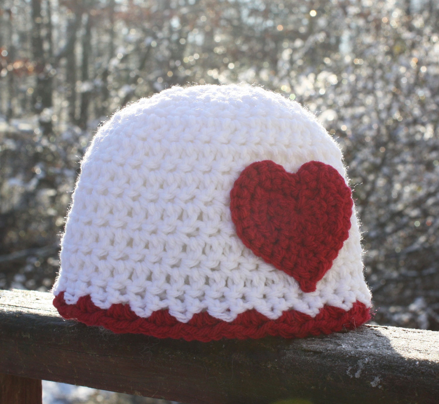 Rote Herzmütze, Rot-Weiße Mütze, Gehäkelte Beanie, Babymütze, Mädchen, Frauen, Urlaubsgeschenk, Geschenk, Liebesmütze, Valentinstag, Baby von MaryOriginals