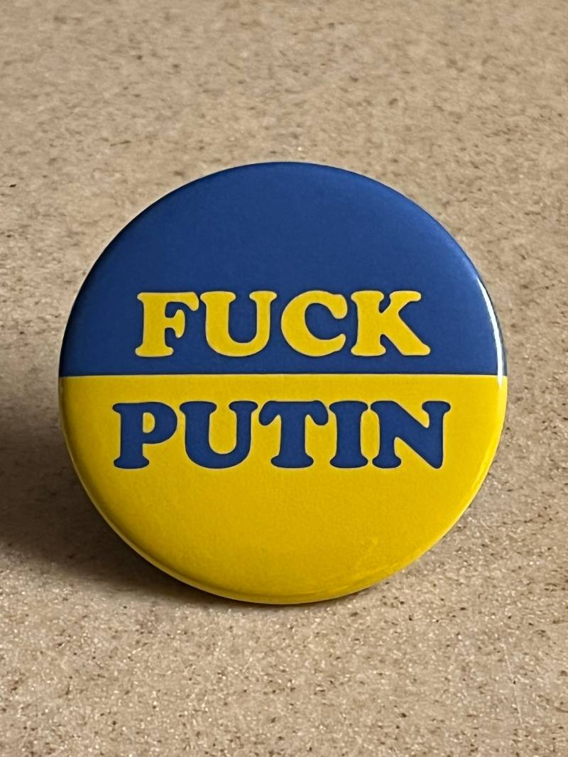 Fk Putin Pin-Back Buttons von MaryTheButtonMaker