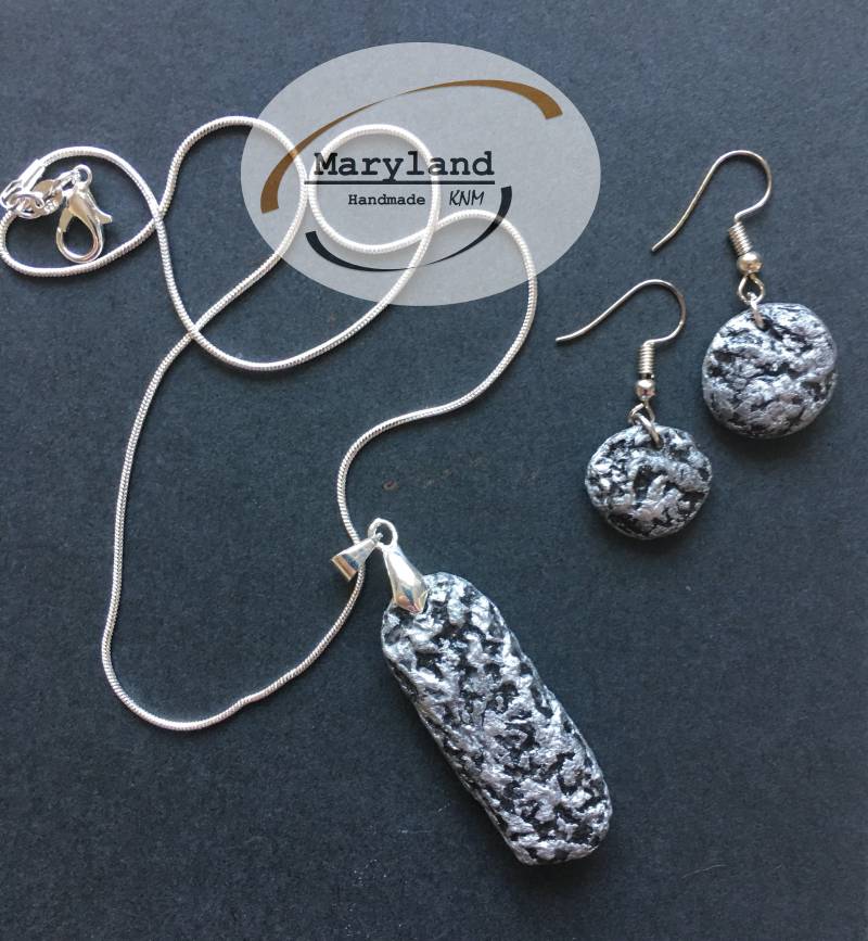 Vintage Style Papier Schmuck Set, Antike Silber Anhänger Ohrringe von MarylandKNM