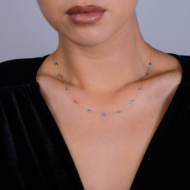 14K Gold Aquamarin Halskette Hellblauer Kristall Anhänger, Schichtschmuck von MaryleboneSilver