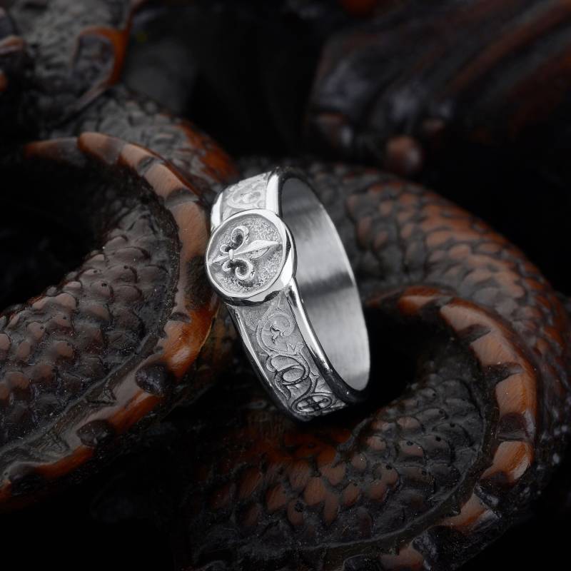 Fleur De Lis Ring Aus Sterlingsilber Handgemachtes Unisex-Band von MaryleboneSilver