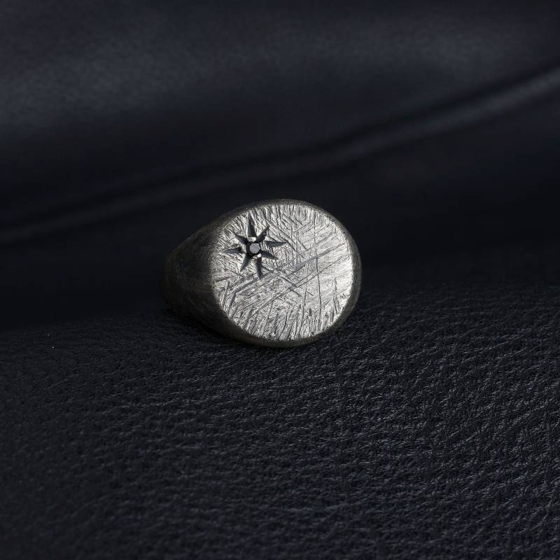 Handgefertigte Sterling Silber Nordstern Ring - Oxidierter Gebürsteter von MaryleboneSilver