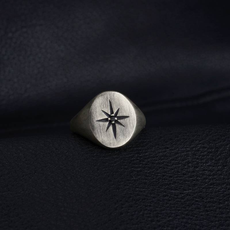 Nordstern Verlobungsring, Handgemachter Sterling Silber Ring, Pinky Oksidized Mann Freund Geschenk Gebürsteter Ring von MaryleboneSilver