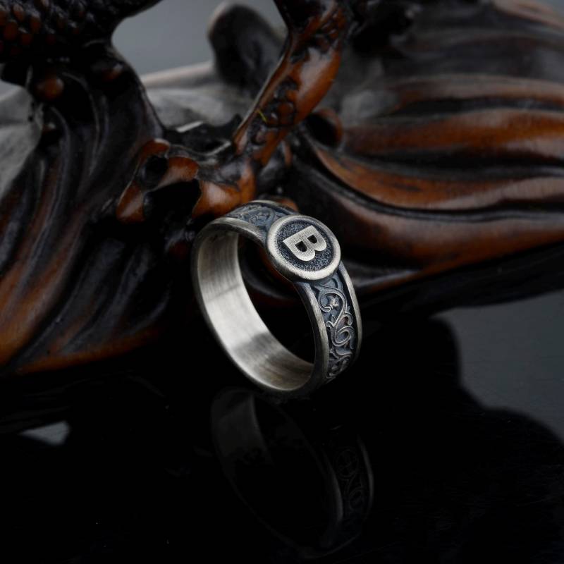 Silber Siegelring, Anfangsring, Silberschmuck, Weihnachtsgeschenk Für Ihn von MaryleboneSilver