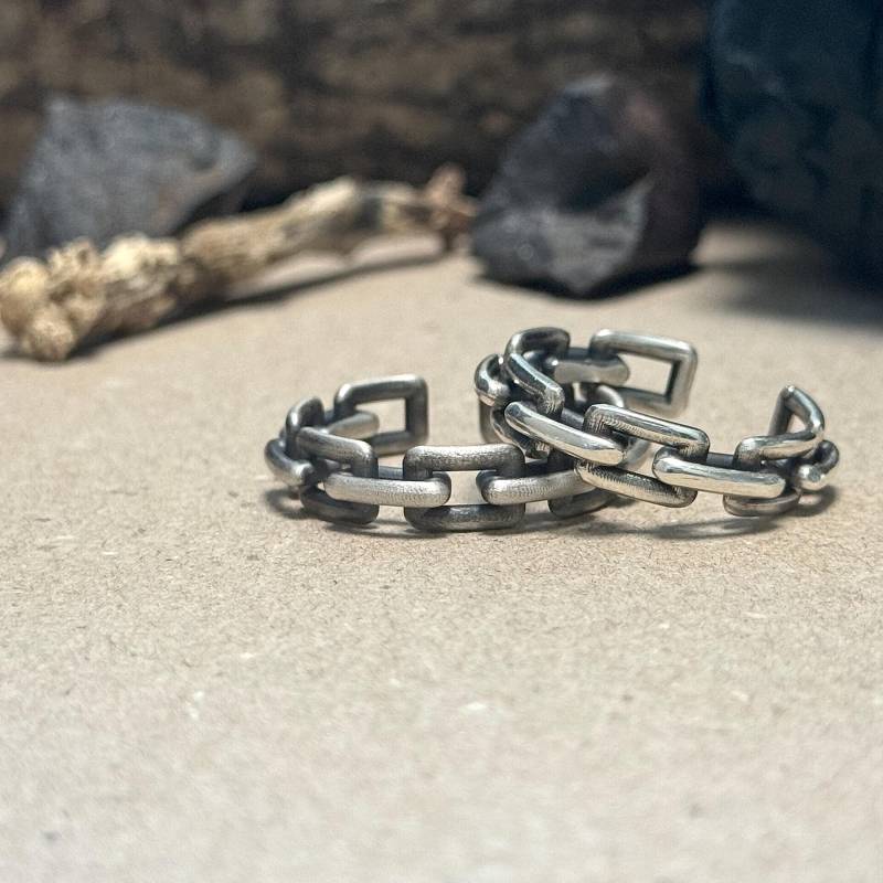 sterling Silber Kettenring Handgemachte Antique Finish Einstellbar Gothic Band von MaryleboneSilver