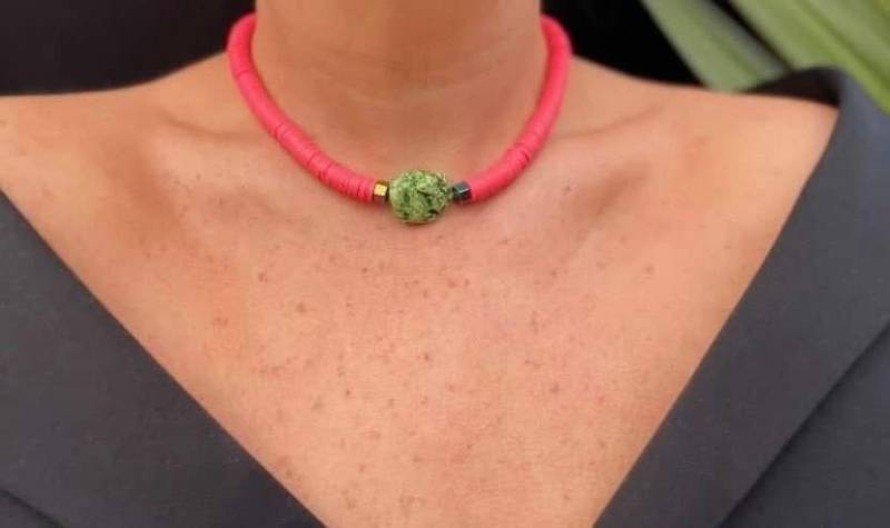 Weihnachts Geschenk Reaglit Und Hämatit Halskette von MasaNecklaces