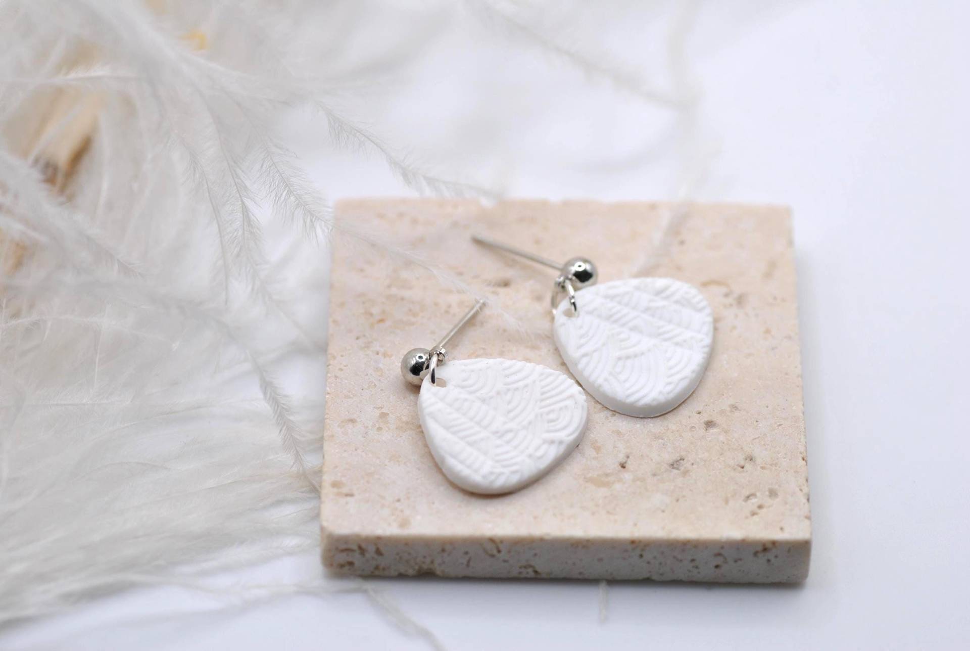 Blumen Ohrringe Silber - Polymer Clay Ohrring Weiß Handgemacht Edelstahl Antiallergen Masbelleza Blumen Ohrringe Silber - Polymer Clay Ohrring Weiß Handgemacht Edelstahl Antiallergen Masbelleza von Masbelleza