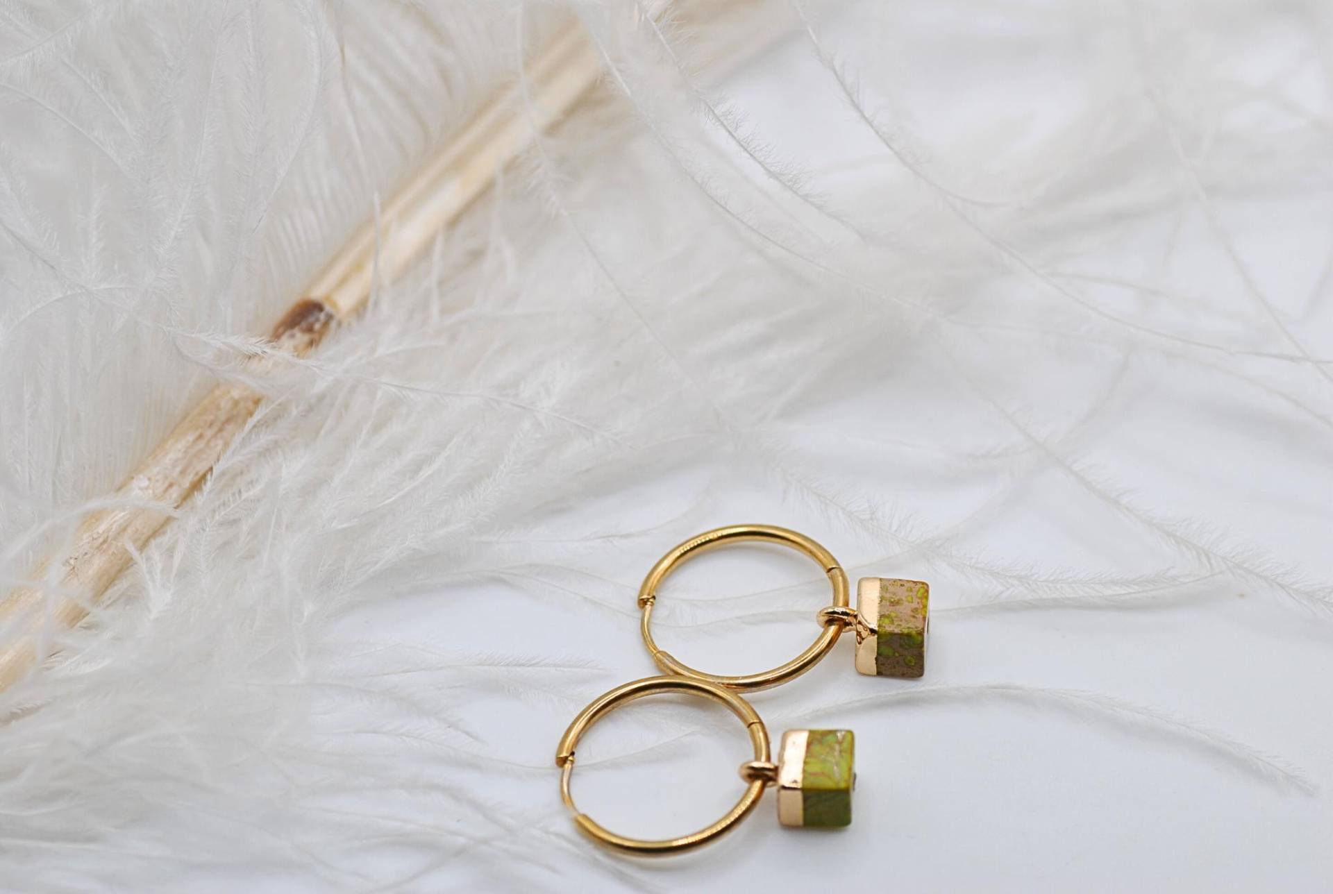 Ohrringe Grün Hängend - Creolen Mit Edelsteinen Gold Anhänger Vergoldet Achat Masbelleza von Masbelleza