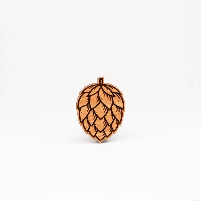 Hopfen Trachten Pin Einzigartiges Accessoire Für Bierliebhaber, Kirschholz, Trachten-Schmuck von Maschd