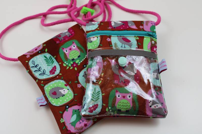 Brustbeutel/Umhängetäschchen Für Kinder "Waldtiere" Mit Klarsichtfach, Reflektorstreifen, Kordelstopper; Geldbörse, Fahrkartentasche von Maschenwichtel