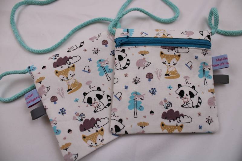 Kinder-Brustbeutel "Fuchs & Waschbär" Mit Reißverschluss Und Reflektorfähnchen; Brusttasche, Geldbörse, Geldbeutel von Maschenwichtel