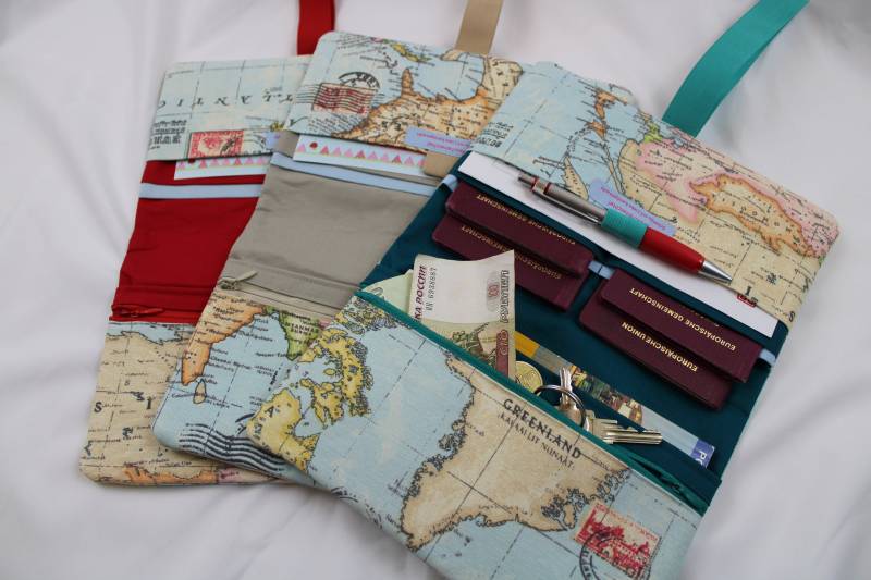Reiseetui/Reisepasshülle Weltkarte, Modell 4/M, Verschiedene Futterfarben Verfügbar, Familienetui Für 2-4 Pässe - Reiseorganizer von Maschenwichtel