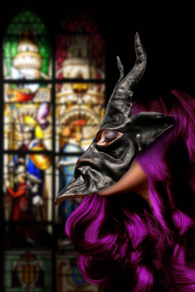 Dämon Maske Schwarz Teufel Leder Horn Kostüm Cosplay Larp Renaissance Wicca Pagan Magie Brennender Mann Dämon Maske Schwarz Teufel Leder Horn Kostüm Cosplay Larp Renaissance Wicca Pagan Magie Brennender Mann von MaschereFabula