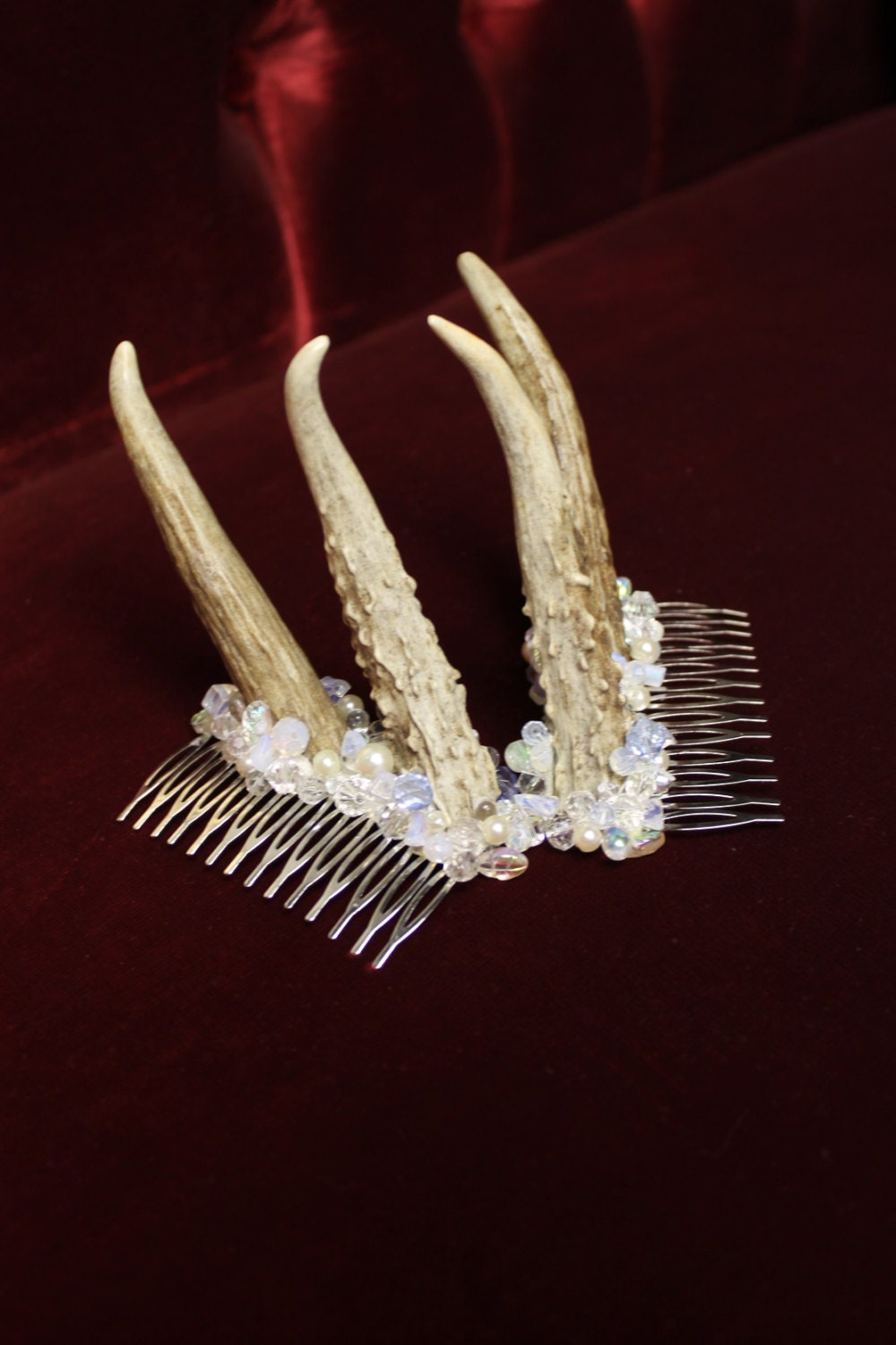Yule Queen Antlers - Winter Bride Geweihkämme Mit Festlicher Perlenstickerei/Pagan Kopfschmuck Weihnachtsgeschenke Für Sie. -Auf Bestellung von Mascherina