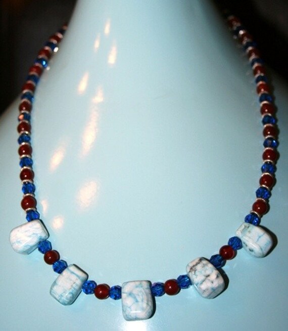 Handgemachte Halbedelsteine Magnesit Und Karneol Halskette von MashliDesign